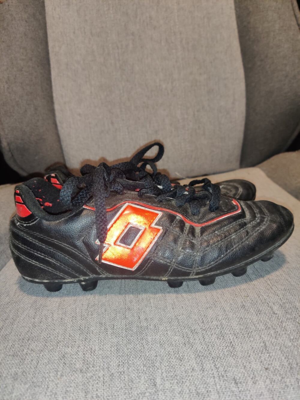 Lotto Soccer Cleats Youth Size 4 Black Red
